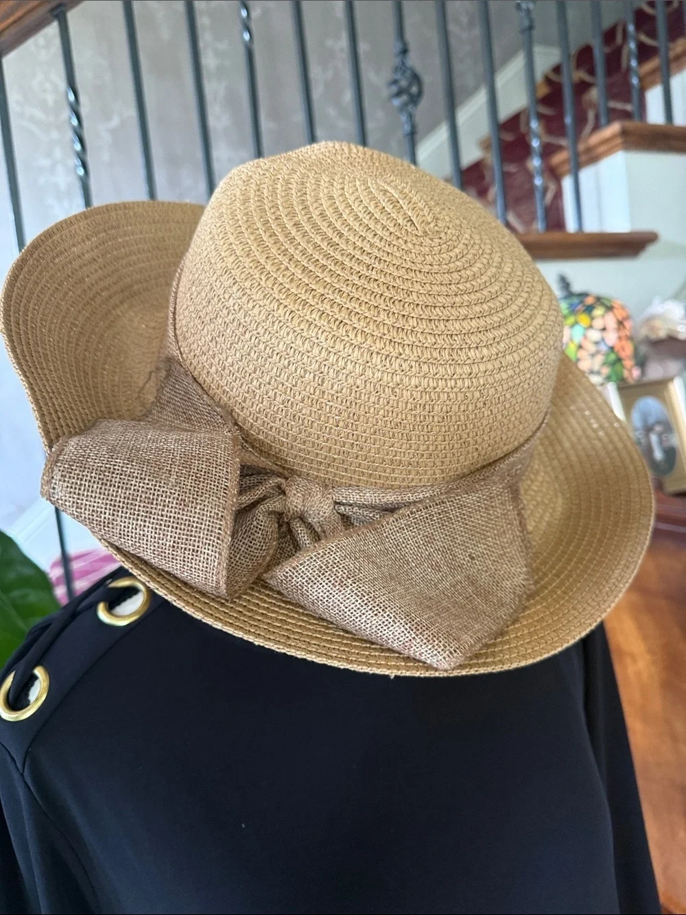 SUMMER WIDE BRIM ladies hat with bow, NWOT tan